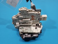 Zamek przód prawy Audi A6 C6 EUROPA Producent części: Audi, Europejska, 7pin. Brak nr.