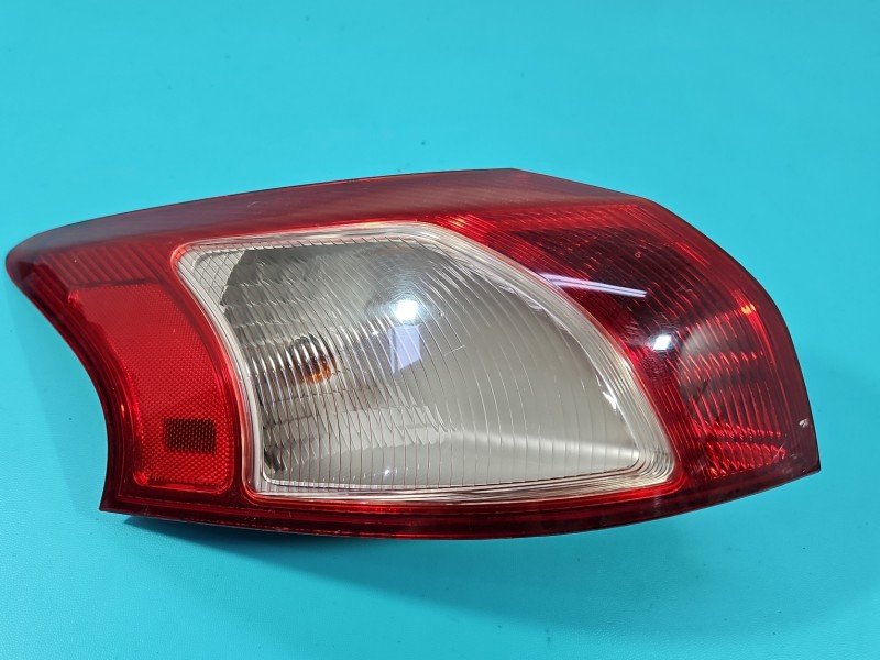 Lampa tył lewa błotnika Mitsubishi Lancer VIII 07-16 HB EUROPA KOITO220-87977