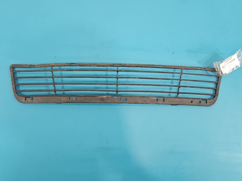 Zaślepka kratka zderzaka środkowa atrapa Dodge Journey 05178282AA