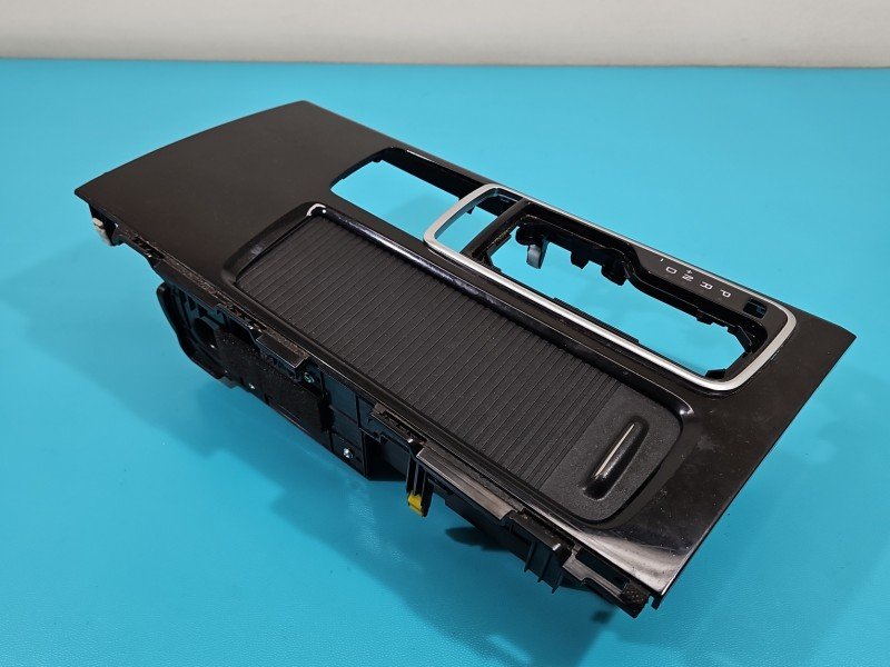 Uchwyt na napoje kubek Kia Optima IV 15-20 84625-D4000 Uchwyt na napoje kubek Kia Optima IV 15-20 84625-D4000