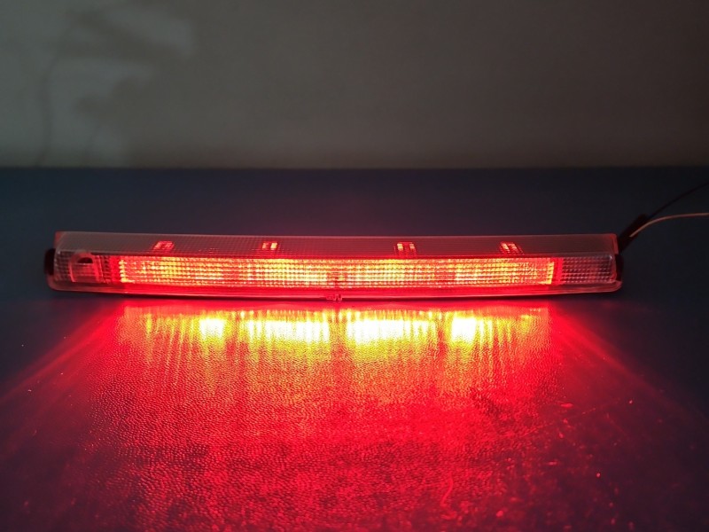 TRZECIE ŚWIATŁO STOP STOPU Citroen DS5 11-15 HB 9804687380