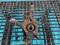 Zwrotnica lewa piasta przód 1.3 16V Mitsubishi Colt Z30 VI 04-