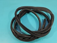 Uszczelka drzwi tył prawa Renault Trafic III