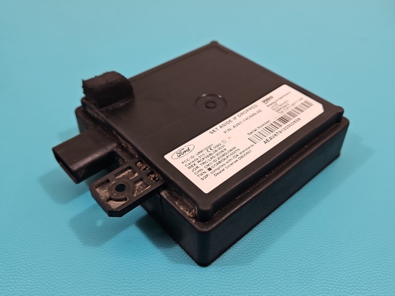 Sterownik moduł Ford Focus Mk3 AEAV6T9120302658 Producent części: FORD, MODUŁ MATRWEGO POLA STEROWNIK BLIS RADAR ASYSTENT...