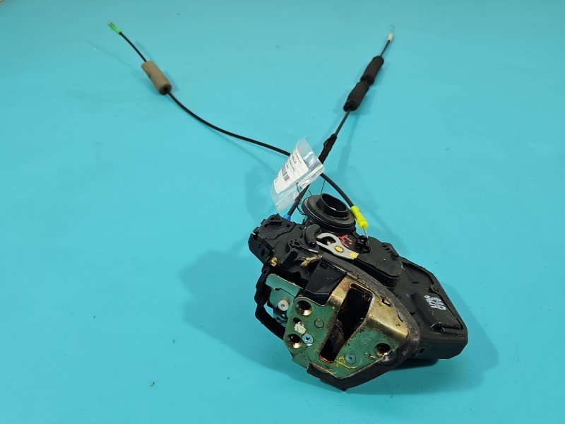 Zamek tył prawy Toyota Avensis II T25 TOYOTA, 2PIN