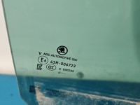 Szyba drzwi tył prawa Skoda Octavia IV kombi