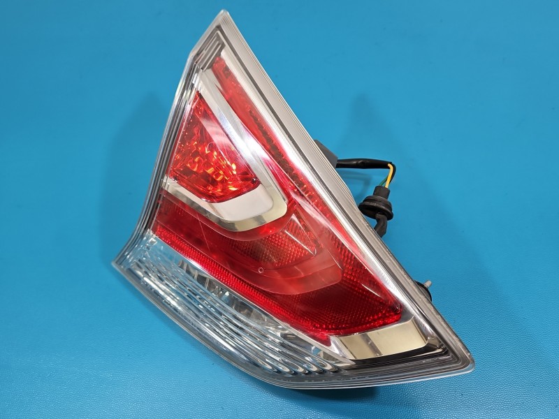 Lampa tył lewa klapy Nissan X-trail III T32 13-21 HB EUROPA