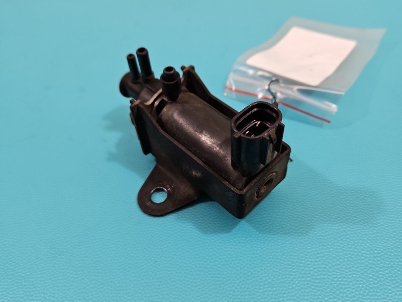 Zawór turbiny Toyota Corolla Verso II 25819-27050, 139700-0850 2.0 D4D