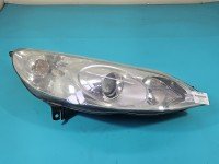 Reflektor prawy lampa przód Peugeot 407 EUROPA