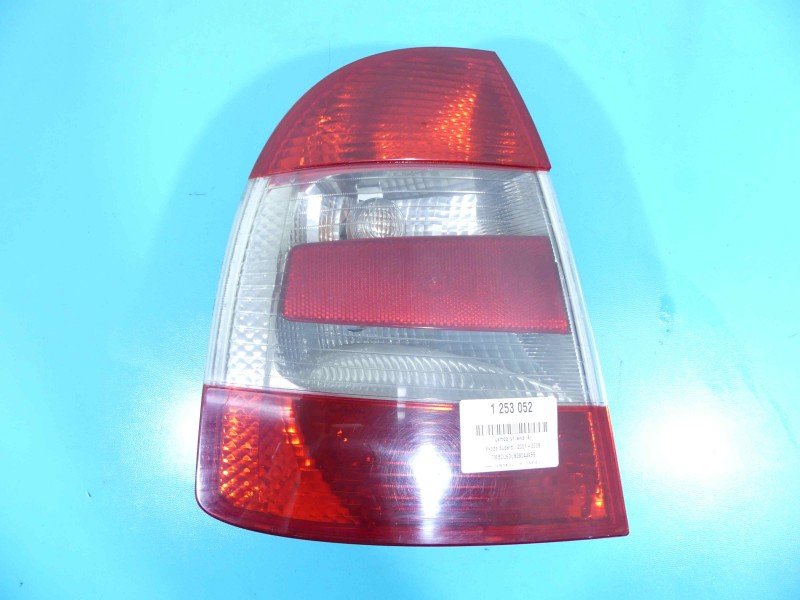 Lampa tył lewa Skoda Superb I sedan