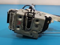 Zamek przód lewy 68164357AA Jeep Cherokee KL EUROPA Producent części: JEEP, 4 piny. Brak oslony