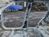 Próg prawy SŁUPEK ŚRODKOWY B Land rover range Evoque I 11-18 HB 5d Fuji White