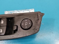 Przełącznik szyb BMW G30 Uszkodzenie widoczne na zdjęciu EU 6832727