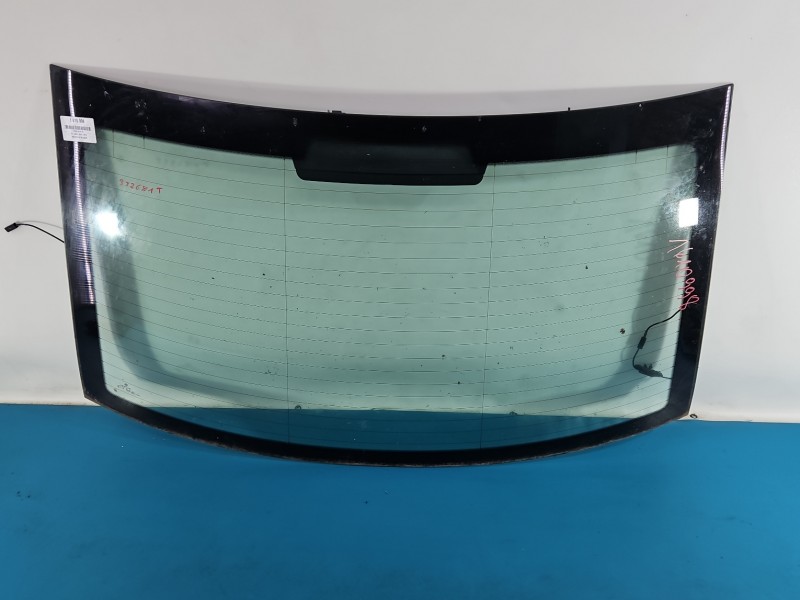Szyba tylna KLAPY BAGAŻNIKA TYŁ Vw Jetta V sedan