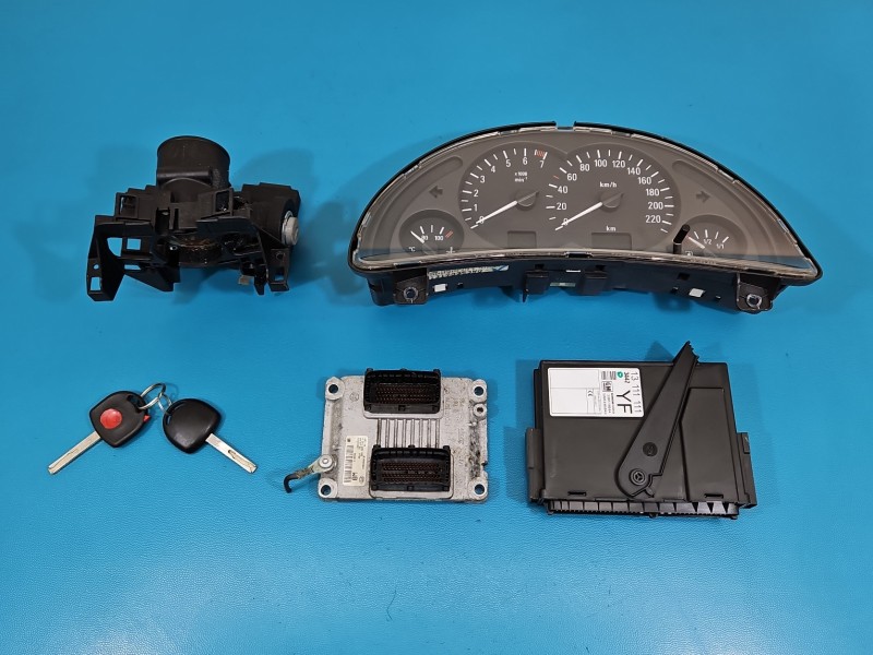 Komputer Sterownik silnika Opel Corsa C 1.0 12V 0261208393