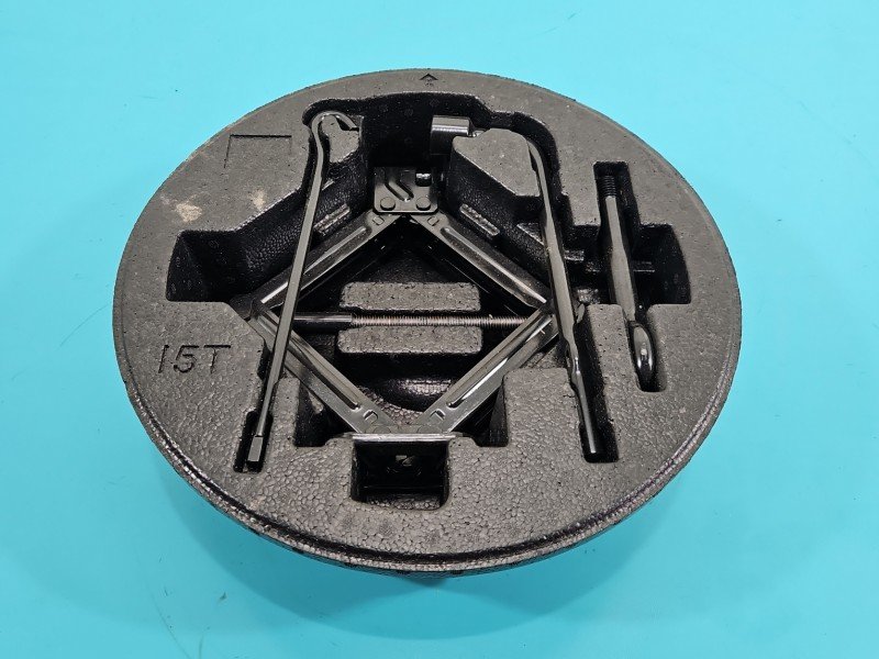 lewarek Podnośnik samochodowy trapezowy i20 III 2020-