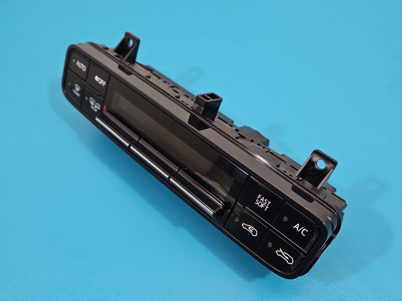 Konsola panel nawiewu Toyota Auris II 75H695