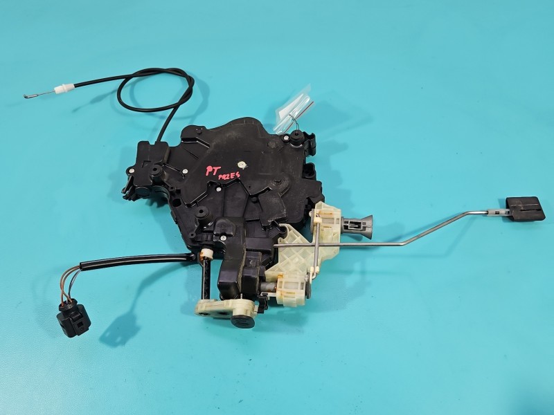 Zamek tył prawy Vw Caddy III 2K 4pin 2K0843654BC