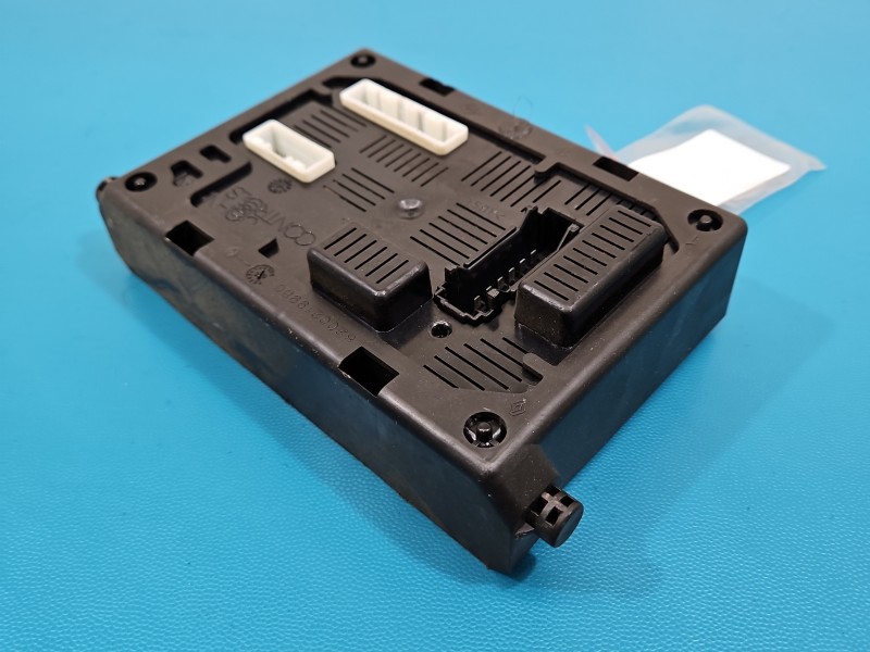 Sterownik moduł BCM Renault Modus 8200497361