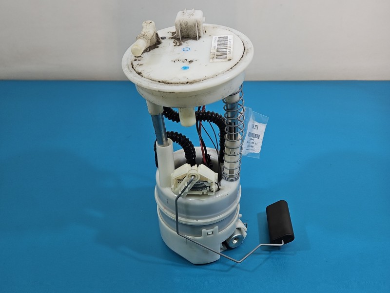 pompka Pompa paliwa Nissan Qashqai I J10 06-13 1.6 16V 17040 JD03A Nissan