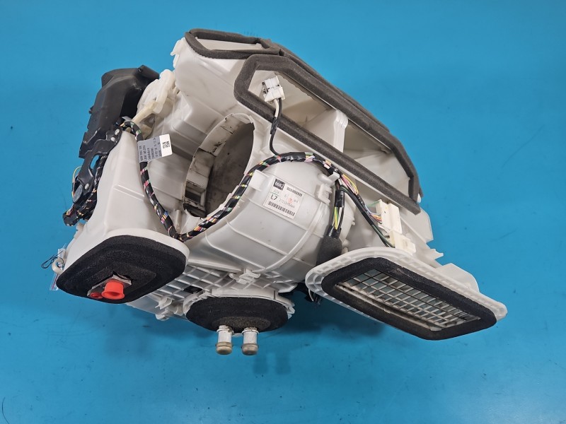 Nagrzewnica Nissan X-trail III T32 13-21 272104BA6A EUROPA