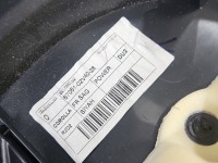 Tapicerka drzwi przód prawa boczek Toyota Corolla E16 E18 13- 67061-02V40-28