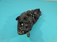 Reflektor prawy lampa przód Toyota Yaris III EUROPA