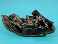 Lampa tył prawa Producent części: FIAT, MAKO Z LISTWĄ ŻARÓWKOWĄ Fiat Linea sedan