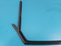 Uszczelka drzwi tył lewa Cupra Formentor