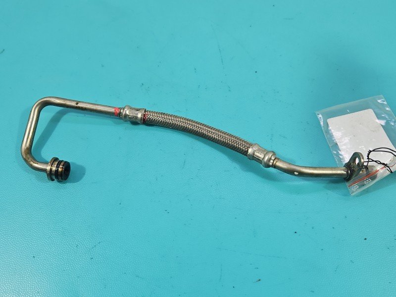 Przewód smarowania turbiny Audi A7 4G 4.0 V8 TFSI (CEUC) Przewód smarowania turbiny Audi A7 4G 4.0 V8 TFSI (CEUC)