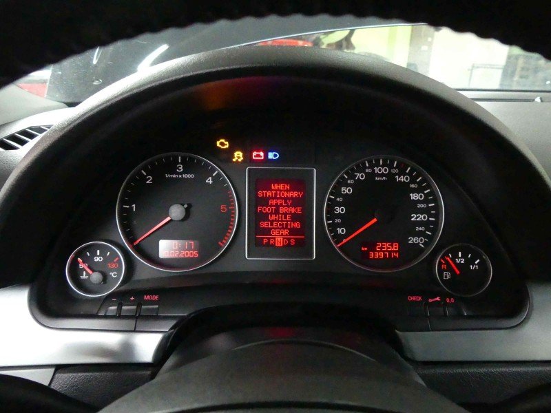Licznik Audi A4 B7 8E0920900P 2.0 tdi