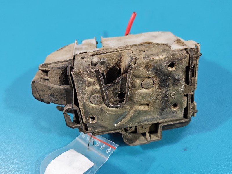 Zamek przód lewy Vw Golf III EUROPA 4+3pin 1H1837015A