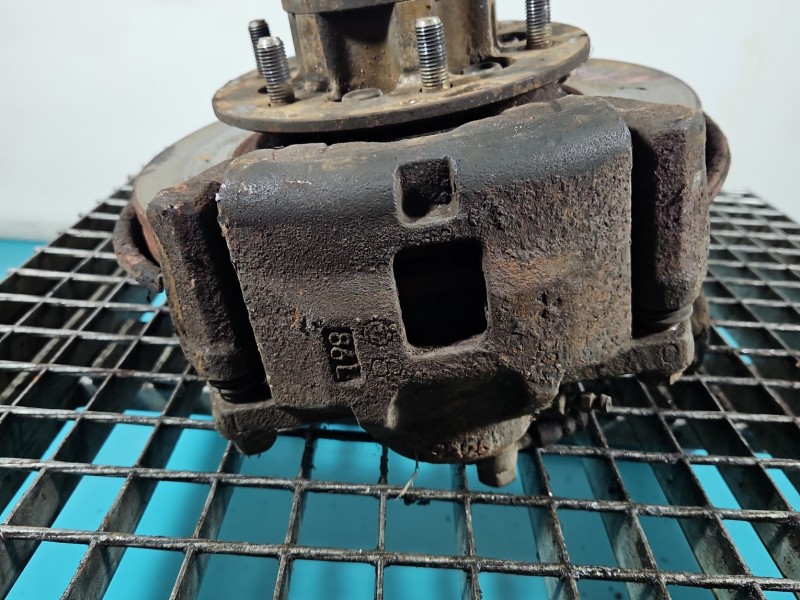 Zacisk przód lewy Opel Frontera B 2.2 16V