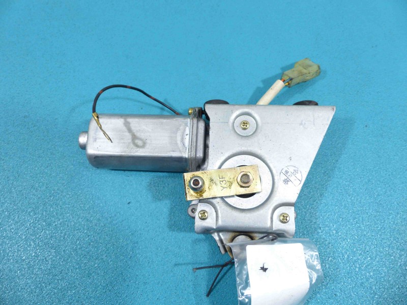 Silniczek Silnik wycieraczki tył Suzuki Swift MK5 HB 3pin