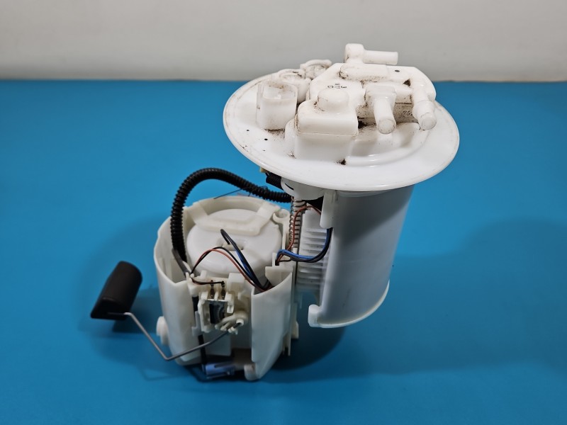 pompka Pompa paliwa Toyota Corolla E15 1.6 vvti (1ZR) TOYOTA, Brak nr 4 PIN