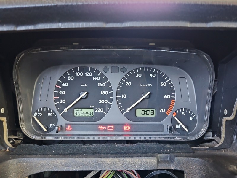 Licznik Vw Golf III 1.8 8V 1H0919860D EUROPA