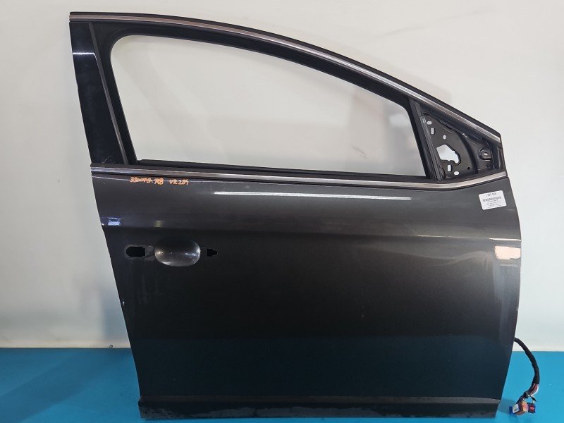 DRZWI PRZÓD PRAWE PASAŻERA Lancia Delta III 08-14 5d grafitowy 284 DRZWI PRZÓD PRAWE PASAŻERA Lancia Delta III 08-14 5d grafitowy 284
