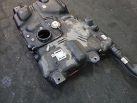 Zbiornik paliwa bak Renault Trafic III 2.0 dci