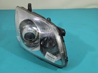Reflektor prawy lampa przód Toyota Avensis II T25 EUROPA