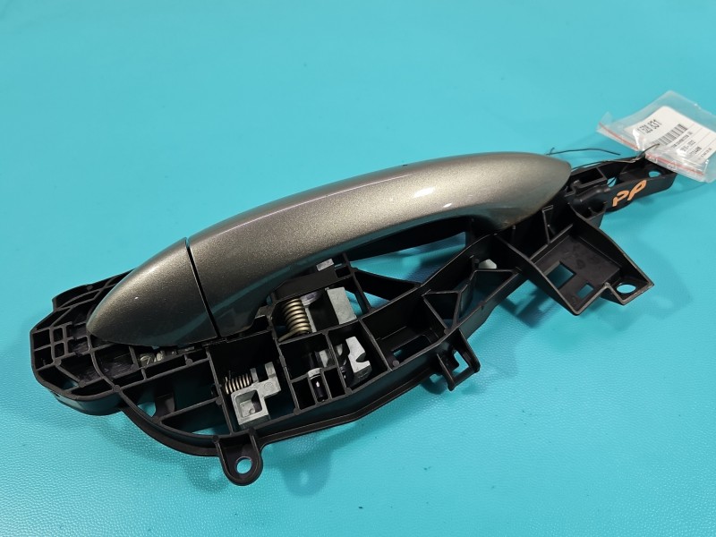 Klamka przód prawa zewnętrzna Opel Astra V K