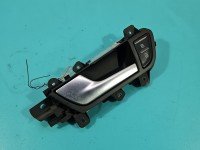 Klamka wewnętrzna przód lewa AUDI A4 B8 8K0837019
