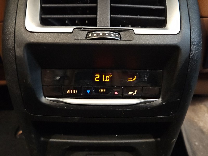 Konsola panel nawiewu BMW iX3 G08 3215626407, 5HB012672