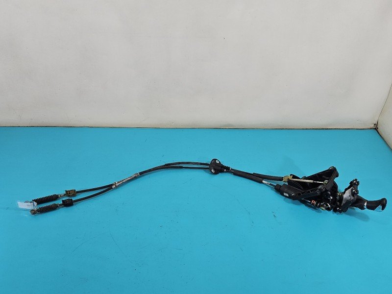 DŹWIGNIA LEWAREK WYBIERAK LINKI MAZDA 5 05- 2.0 citd