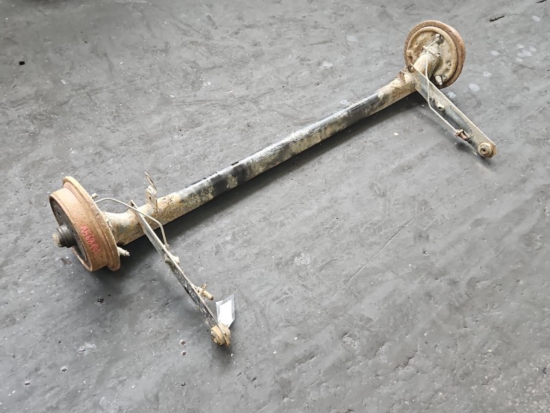 Tylna belka oś tył Audi 80 B3 1.6 8V