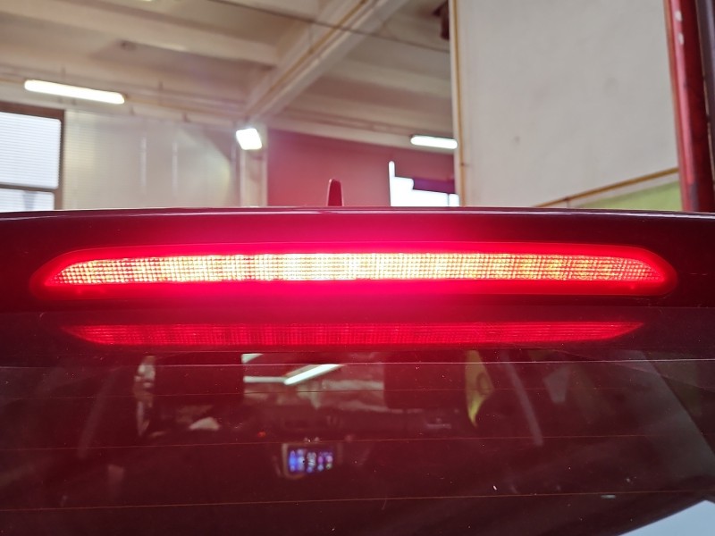 TRZECIE ŚWIATŁO STOP STOPU Vw Passat B7