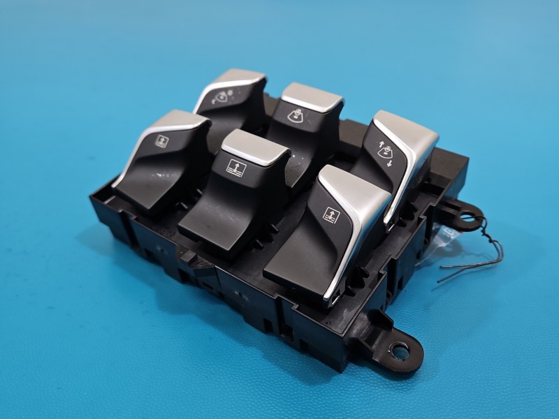 Przełącznik Rolet panoramy. Odpryski chromu Citroen DS5 11-15 96785850ZD