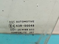 Szyba drzwi przód lewa Suzuki Swift Mk7 HB