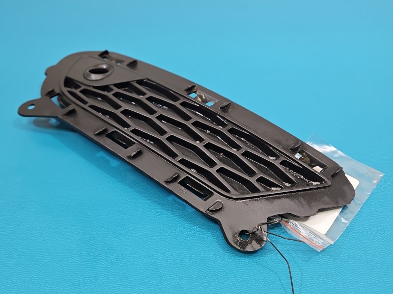 Zaślepka kratka zderzaka prawa atrapa Land rover range Evoque I 11-18 GJ32-15A298-C