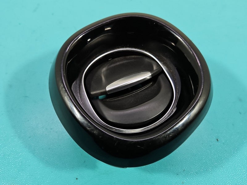 Kratka nawiewu Renault Trafic III 687608143R EUROPA