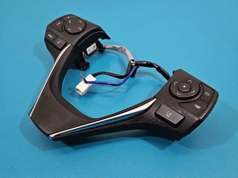 Przełącznik multifunkcja kierownicy Toyota Auris II F70CS1302, F70CS1815